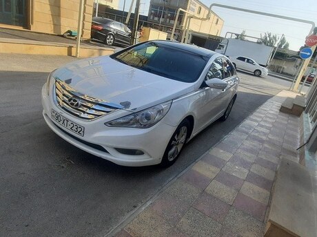 Hyundai Sonata 2010