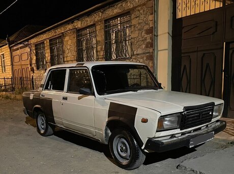 LADA (VAZ) 2107 2000