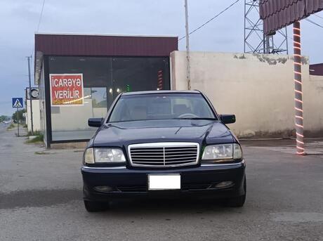 Mercedes C 230