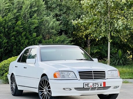 Mercedes C 230