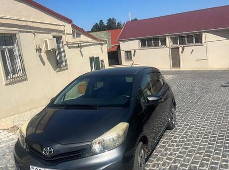 Toyota Vitz 2011