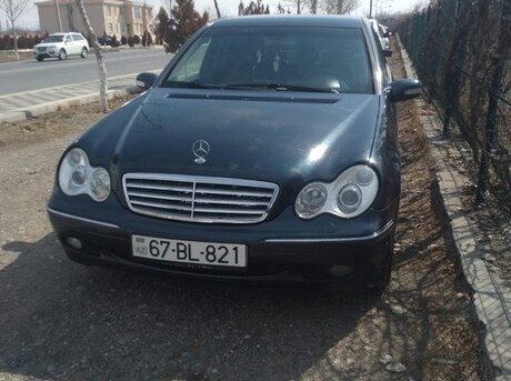 Mercedes C 230