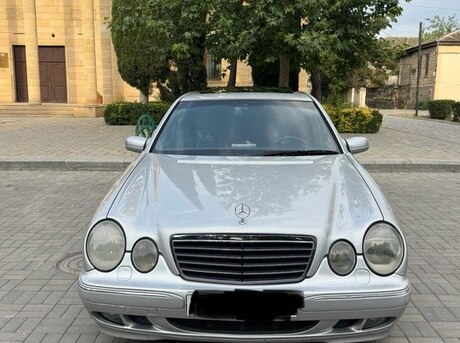 Mercedes E 270 2000