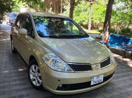 Nissan Tiida 2006