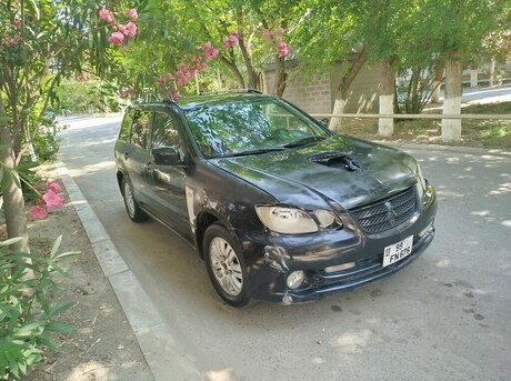 Mitsubishi Airtrek 2003