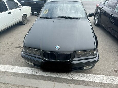 BMW 320 1992