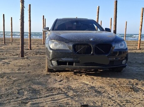 BMW 740 2009