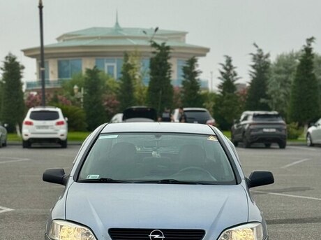 Opel Astra 2005