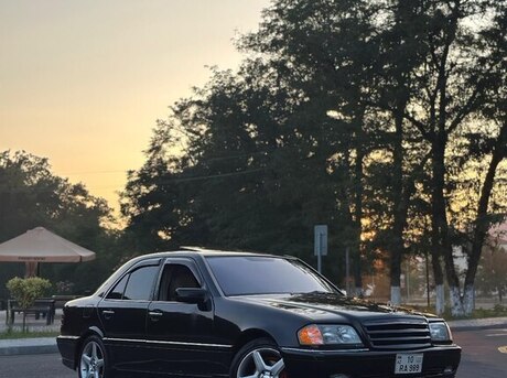 Mercedes C 230