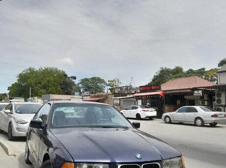 BMW 318 1993