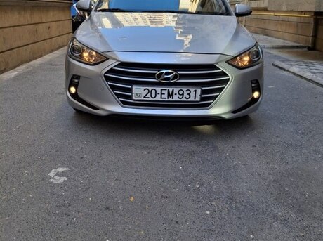 Hyundai Elantra 2018