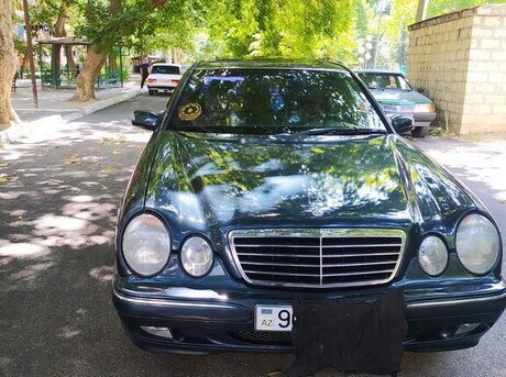 Mercedes E 240 2000
