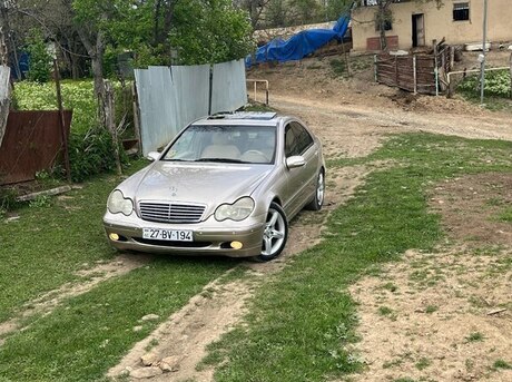 Mercedes C 240