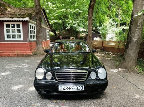 Mercedes E 220 d 2001