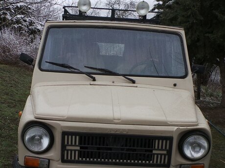 LuAz  1990