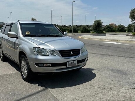 Mitsubishi Airtrek 2001