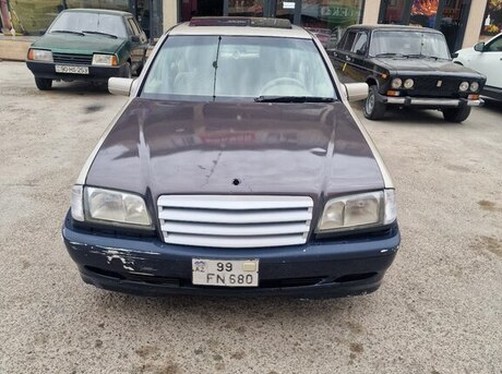 Mercedes C 230