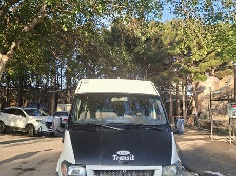Ford Transit 2000