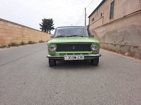 LADA (VAZ) 21011 1983