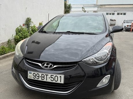 Hyundai Elantra 2012