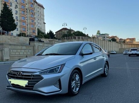 Hyundai Elantra 2018