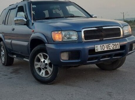 Nissan Pathfinder 2000