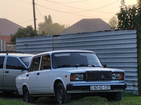 LADA (VAZ) 2107 2010