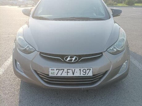 Hyundai Elantra 2012