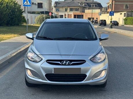 Hyundai Accent 2011