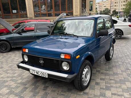 LADA (VAZ) Niva 2015