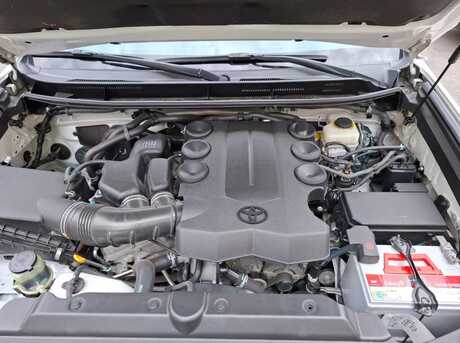 Toyota Land Cruiser Prado 2012