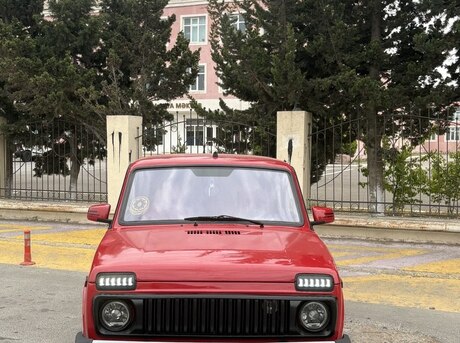 LADA (VAZ) 2131 Niva (4x4) 2015