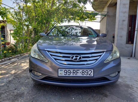 Hyundai Sonata 2011