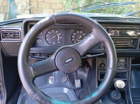 LADA (VAZ) 2107 2003