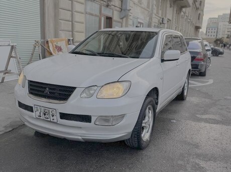 Mitsubishi Airtrek 2003