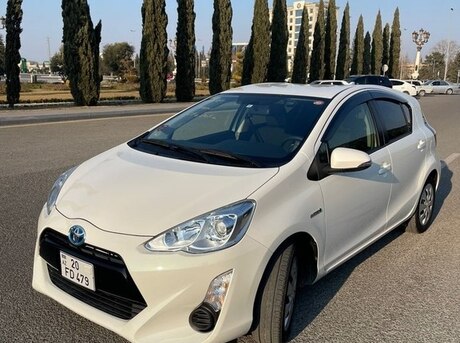 Toyota Aqua 2016