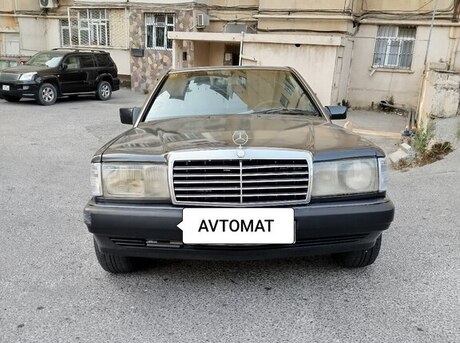 Mercedes 190