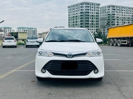Toyota Corolla Fielder 2016