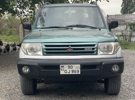 Mitsubishi Pajero io 1998