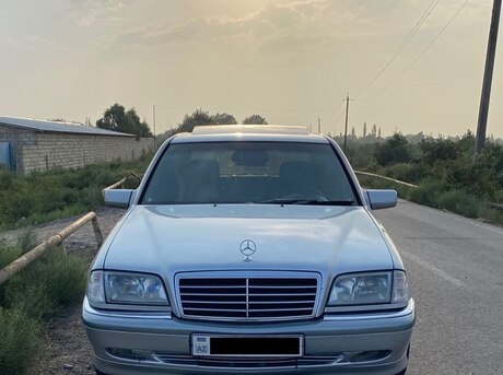 Mercedes C 230