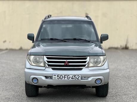 Mitsubishi Pajero io 2002