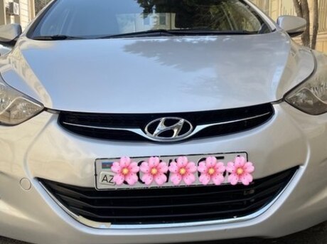 Hyundai Elantra 2012