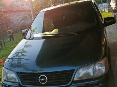 Opel Sintra 1999