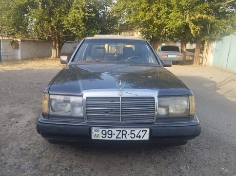 Mercedes E 220