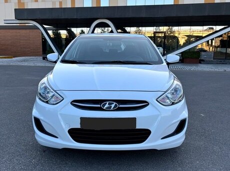 Hyundai Accent 2015