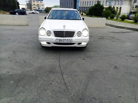 Mercedes E 240 2001