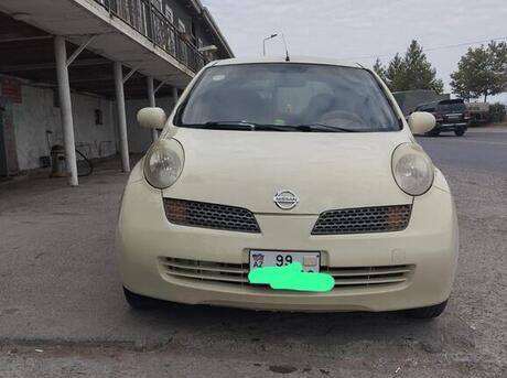 Nissan March 2002