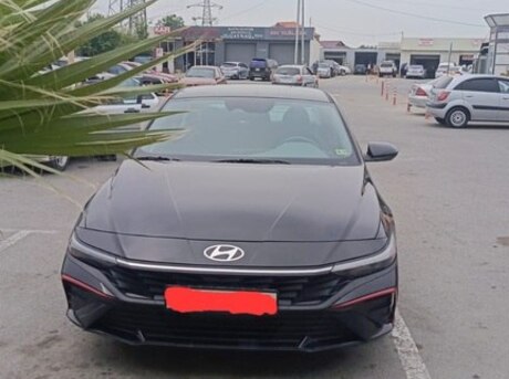 Hyundai Elantra 2024