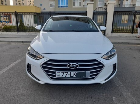 Hyundai Avante 2015
