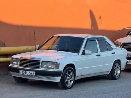 Mercedes 190